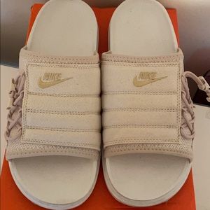 Nike Asuna Slides ‘Pearl White’